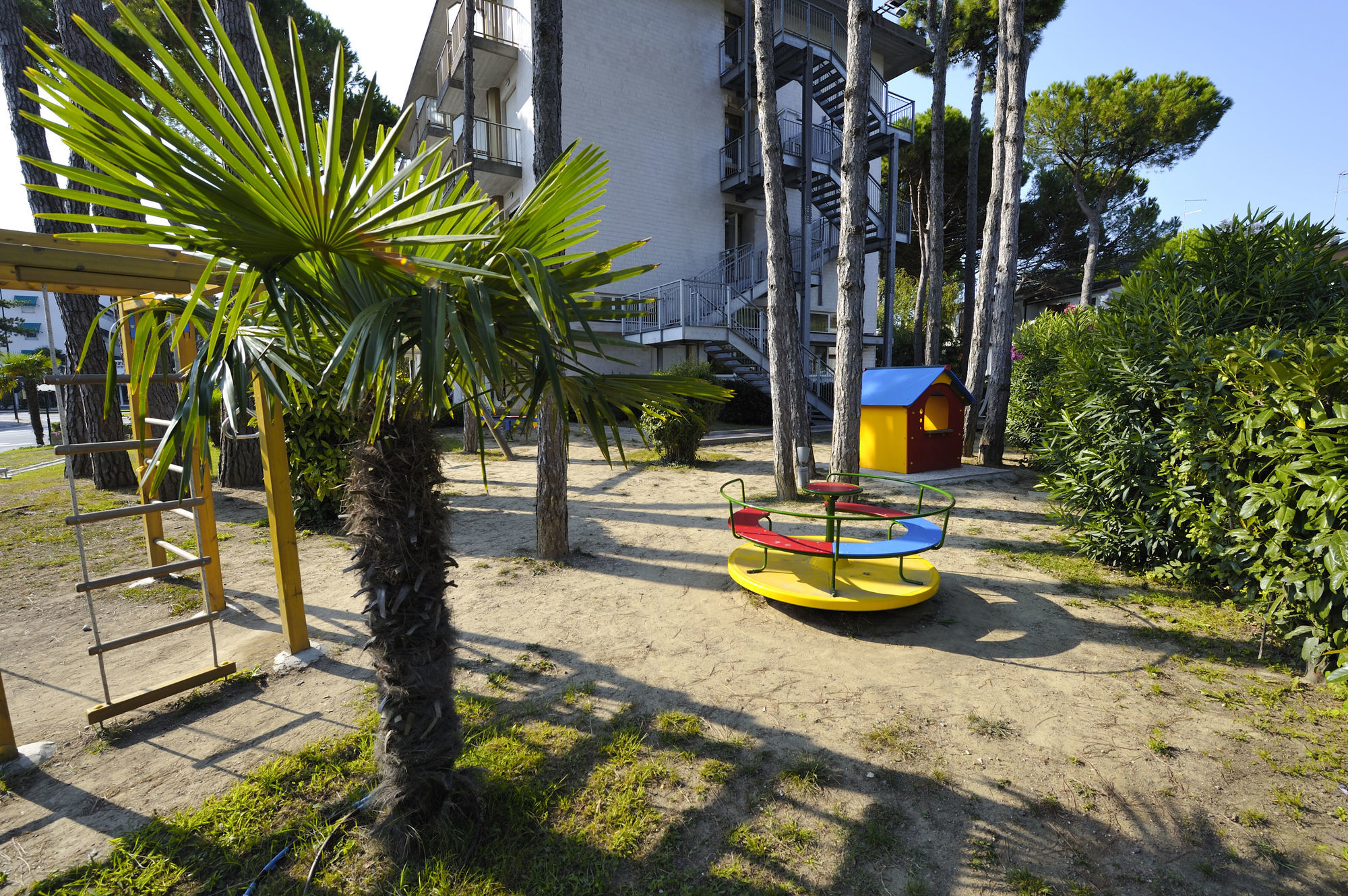Hotel Vina De Mar Lignano Sabbiadoro Extérieur photo