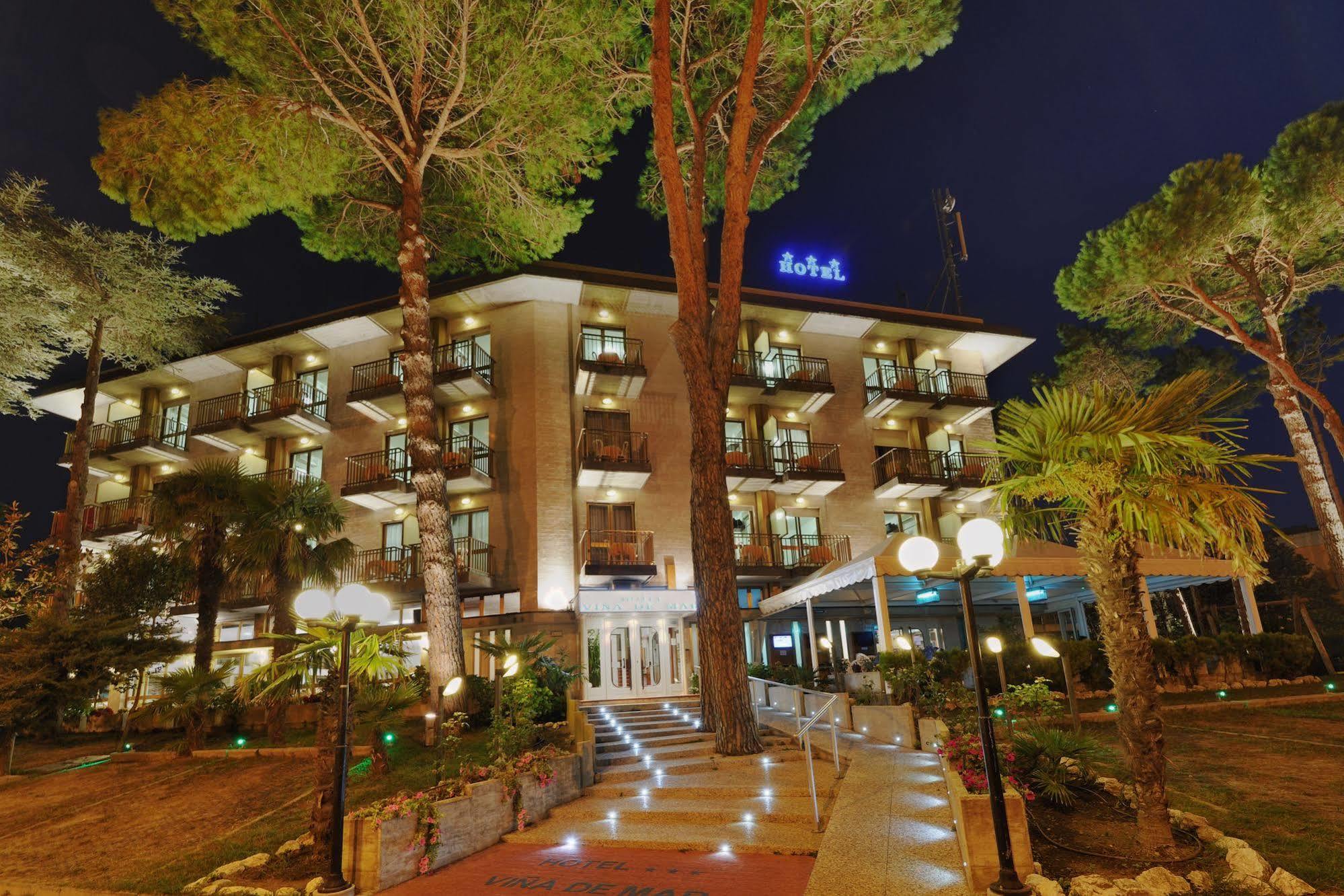 Hotel Vina De Mar Lignano Sabbiadoro Extérieur photo