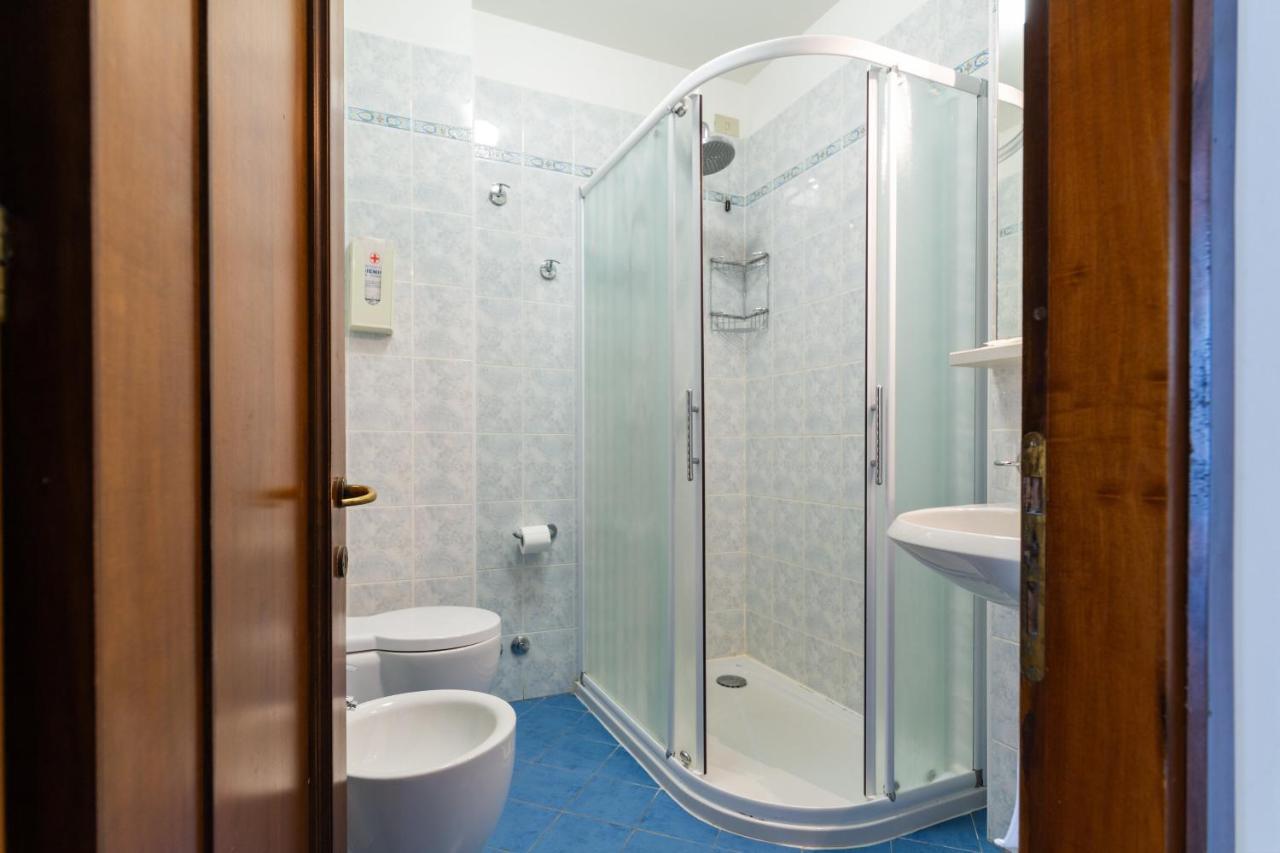 Hotel Vina De Mar Lignano Sabbiadoro Extérieur photo